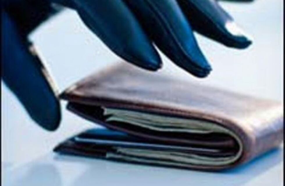 Detienen a un joven después de un operativo de la policía local