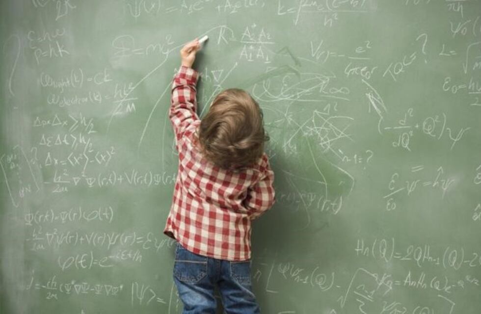 Cinco memes para representar el Día Internacional del Zurdo