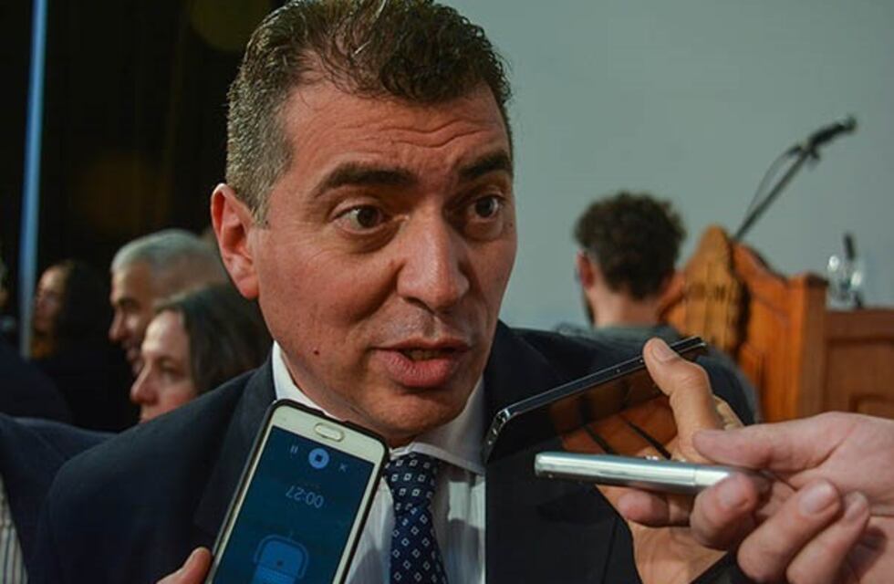 De Bella renunció porque no quiere "terminar con un muerto en la ruta"