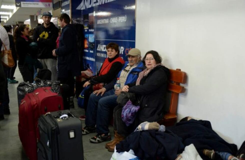 Turistas varados en Chile, a la espera de la regularización de sus vuelos