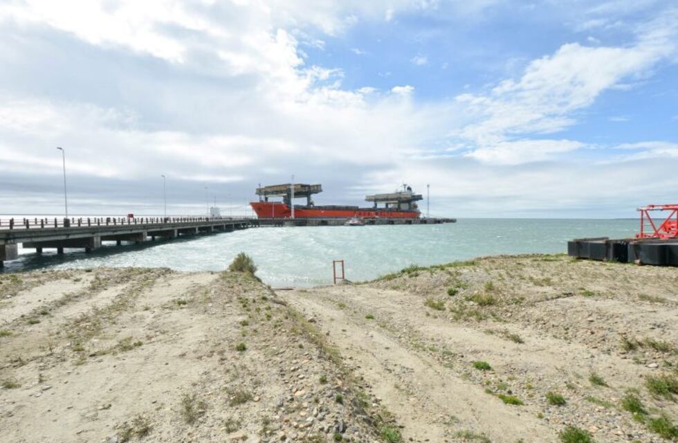 Piedra Buena: arribaron unidades habitacionales y equipos para las represas