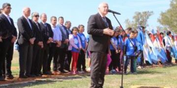 El mandatario subrayu00f3 que la convocatoria a los maestros se daru00e1 tras acordar criterios con otros gremios estatales.