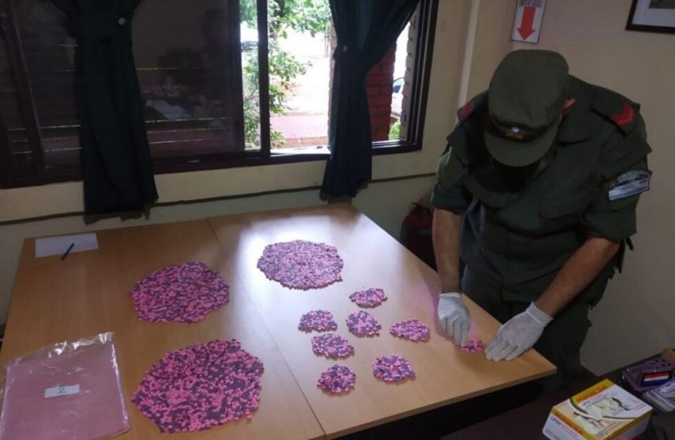 Brasilero fue detenido en Iguazú por llevar 15.900 pastillas de éxtasis y anfetaminas