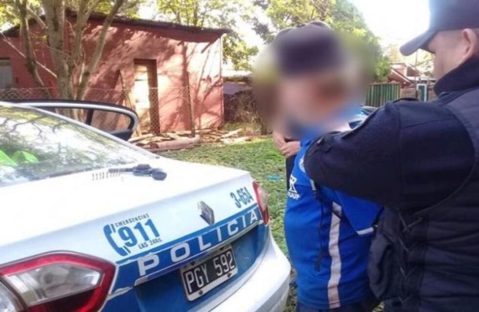 Dos detenidos por amenazar con armas de fuego amenazaron a su vecina y a su pareja