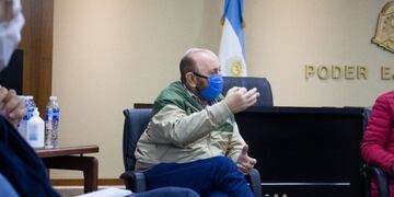 Insfrán se demora en reactivar la actividad comercial