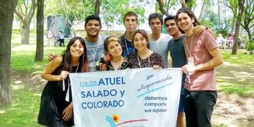 Estudiantes universitarios pampeanos en la Conferencia por el Cambio Climático (Plan B Noticias)