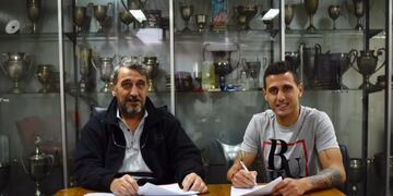 Bruno Bianchi firmó el contrato con Newell's