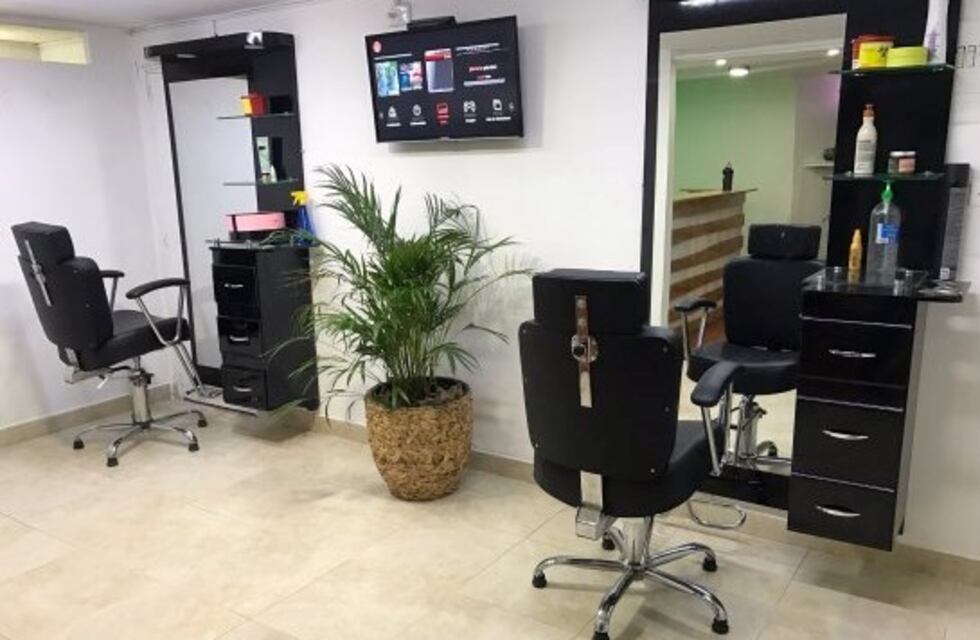 Peluquerías, lavaderos y otros rubros deben esperar para volver a funcionar