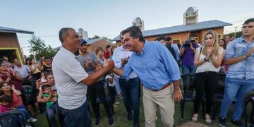 El gobernador entregó viviendas en La Escondida\u002E (Prensa Gobierno del Chaco)