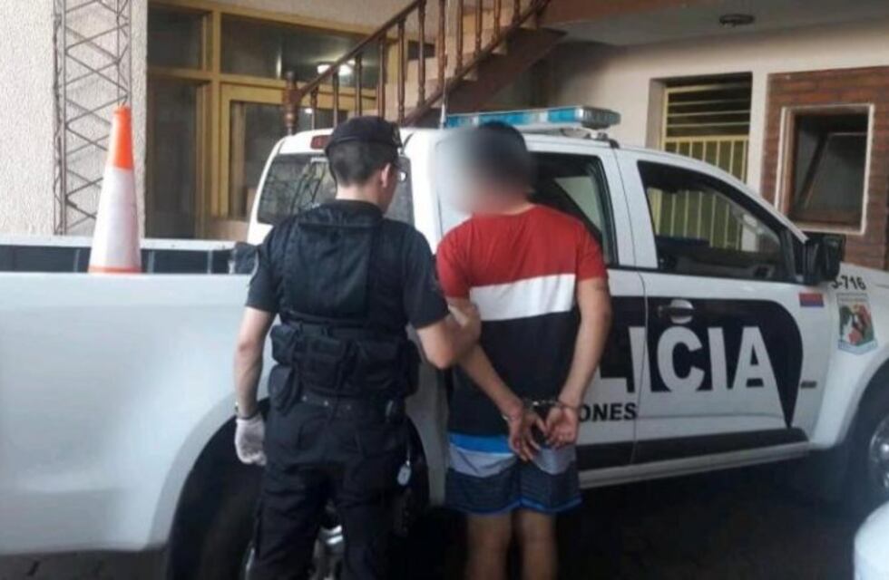 La policía lo encontró robando una joyería céntrica de Posadas