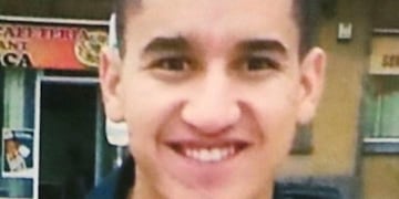 GRA184\u002E MADRID, 21/08/2017\u002E- Fotografía de Younes Abouyaaqoub, identificado como el conductor que conducía la furgoneta de La Rambla, mostrada por el ministro del Interior, Juan Ignacio Zoido, durante la rueda de prensa posterior a la reunión del pacto antiyihadista, hoy en Madrid, tras los atentados de La Rambla de Barcelona y Cambrils (Tarragona)\u002E EFE/J\u002E J\u002E Guillén