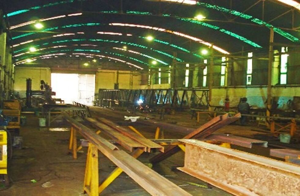 Un hombre sufrió quemaduras tras recibir una descarga eléctrica en una fábrica de San Lorenzo