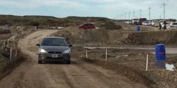 La obra del puente de Caleta Córdova avanza en un 50%