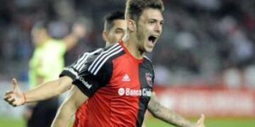 Lucas Boyu00e9 cuando jugaba en Newell's