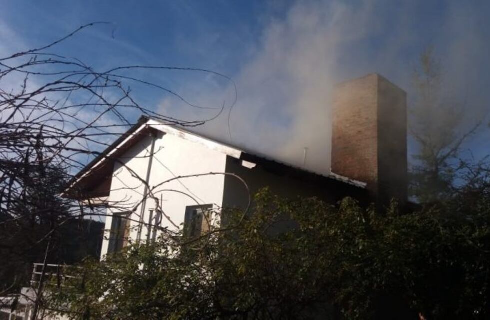 La Serranita: se incendió el techo de una vivienda