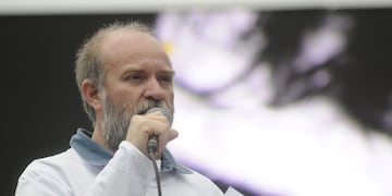 Marcha a dos meses de la desaparicion Santiago Maldonado reclamo pedido de aparicion con vida del joven\r\nDYN33, BUENOS AIRES 01/10/17, HABLA SERGIO MALDONADO HERMANO DE SANTIAGO EN LA MARCHA A DOS MESES DE LA DESAPARICION \u002E FOTO:DYN/PABLO AHARONIAN buenos aires sergio maldonado desaparicion artesano y tatuador durante protesta en chubut caso desaparicion de santiago maldonado marcha manifestacion a dos meses de la desaparicion