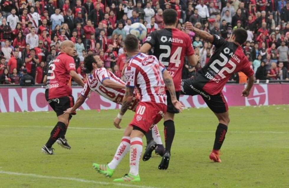 El Clásico santafesino terminó igualado