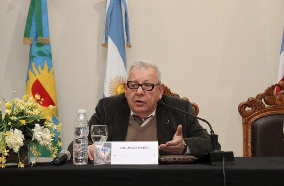 ¿Son punibles los funcionarios judiciales por sus decisiones?