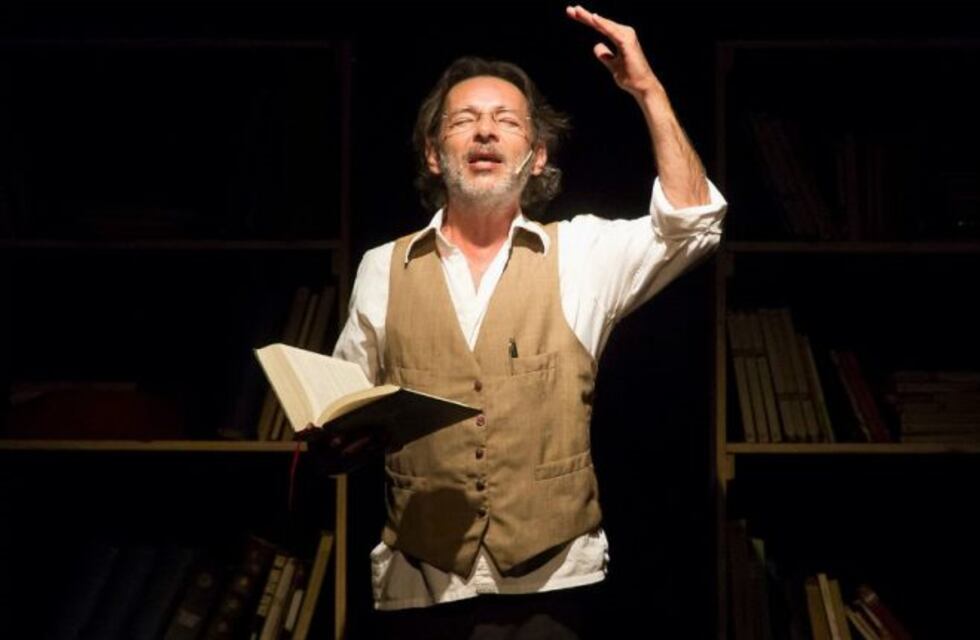 Se presenta la obra de teatro Conferencia sobre la lluvia