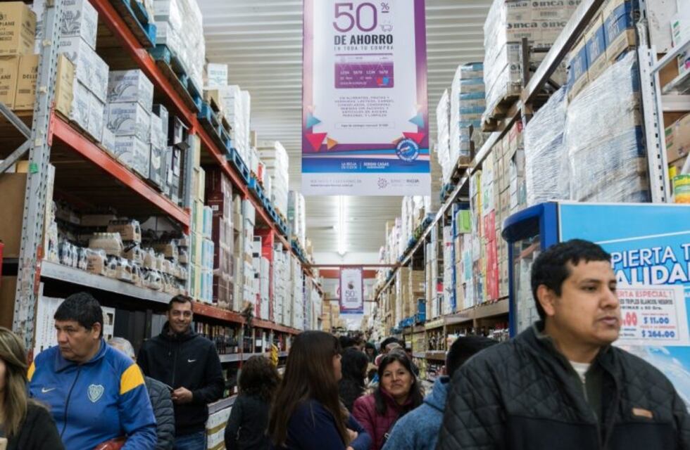Masiva concurrencia a comprar en los comercios adheridos