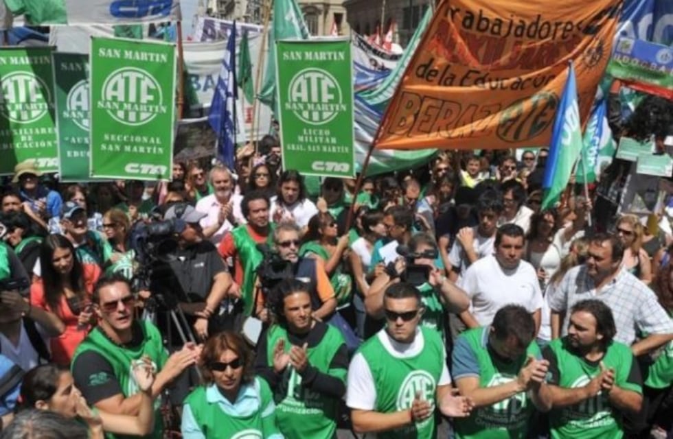 ATE realiza un paro nacional en contra del Presupuesto 2018 y marcha hacia el Congreso