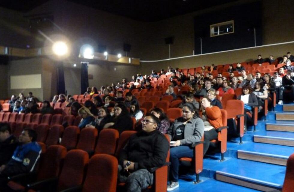 Capacitan a policías para detección y prevención de ayuda al suicida