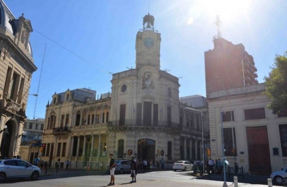 Varisco decretó asueto para las mujeres empleadas municipales en Paraná