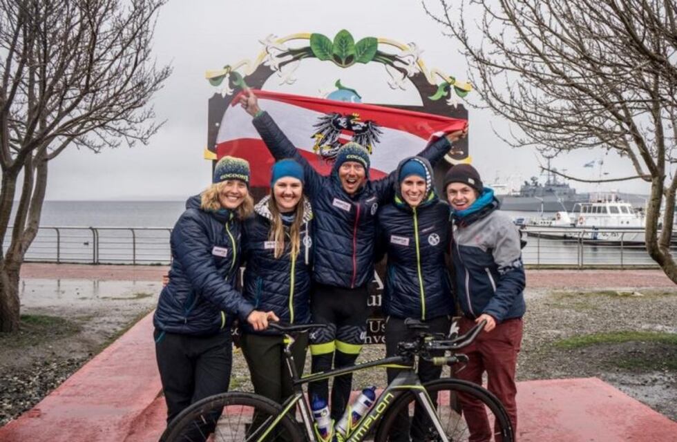 Michael Strasser el austriaco que batió record al realizar pedaleando Alaska-Ushuaia en 84 días