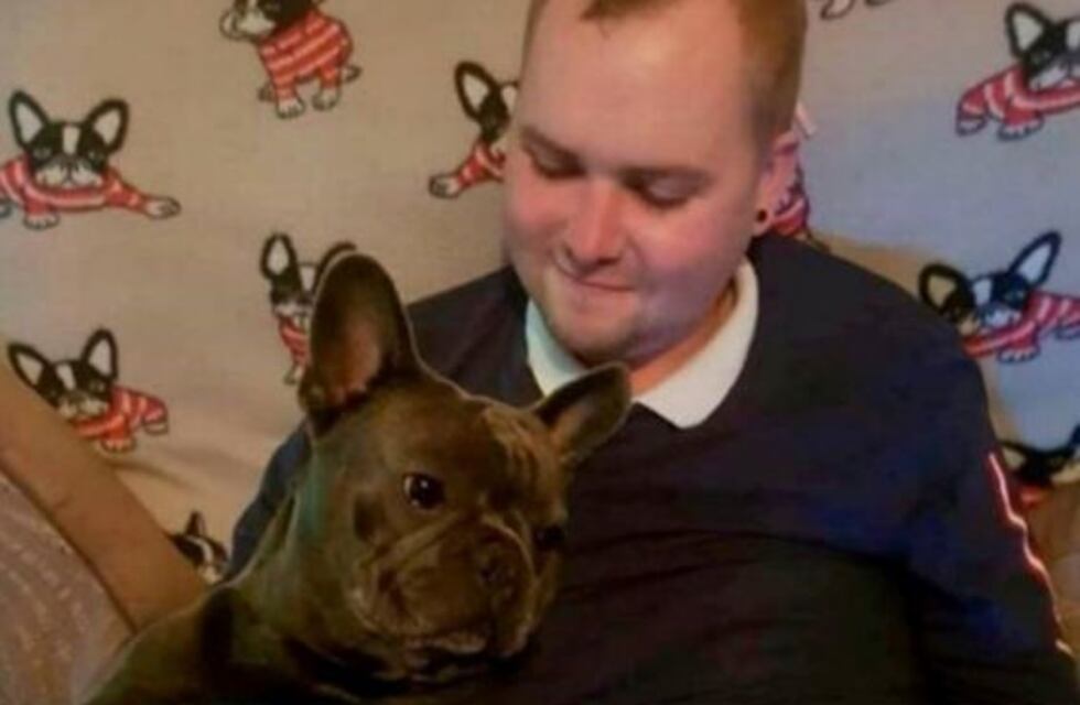 Un hombre falleció tras luchar por años contra el cáncer, y su perro murió quince minutos después