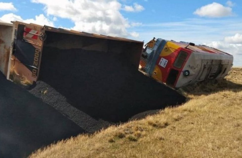 Río Turbio: descarriló y volcó tren con carbón