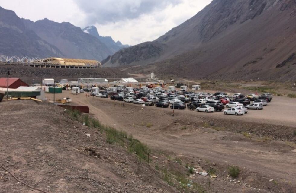 Cruzaron menos vehículos de Mendoza a Chile que el año pasado pese a la visita papal