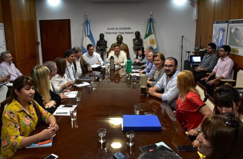 Peppo se reunió con intendentes y diputados del partido para tratar el Presupuesto 2019