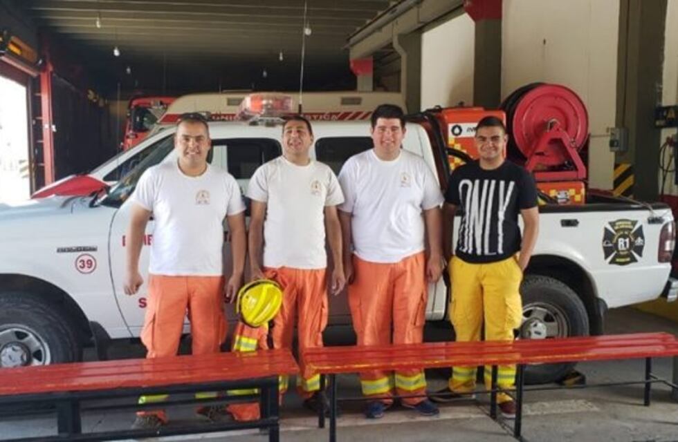 Bomberos de San Francisco se sumaron a combatir los incendios en La Cumbre