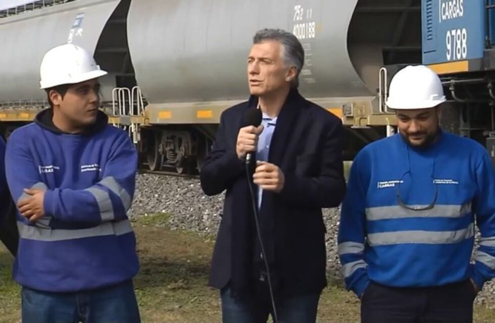 Macri admitió en Santa Fe que su gestión descuidó el "día a día" económico