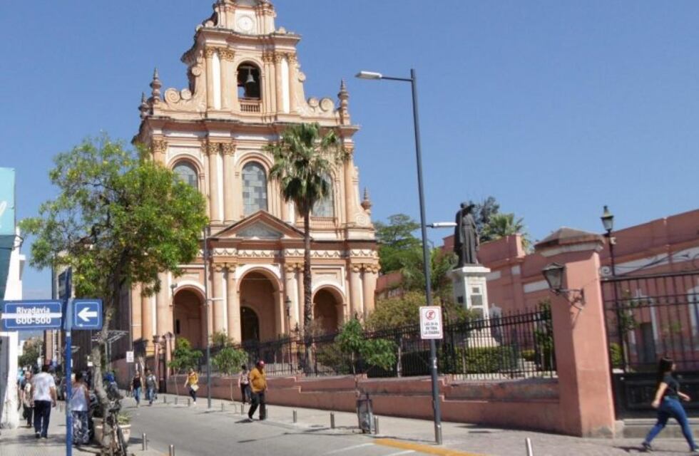 37° de máxima en Catamarca