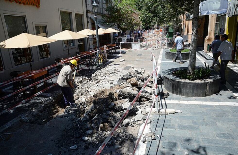 Obras en la Peatonal: mejoras en la Obispo Trejo