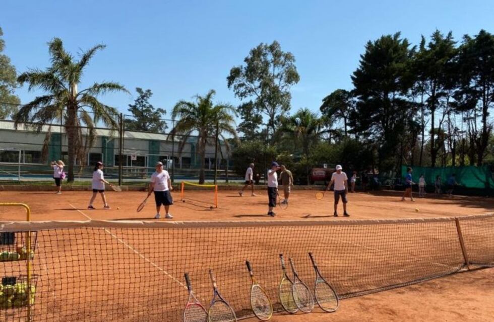 Se amplían los horarios para la práctica de tenis, padel y golf en Carlos Paz