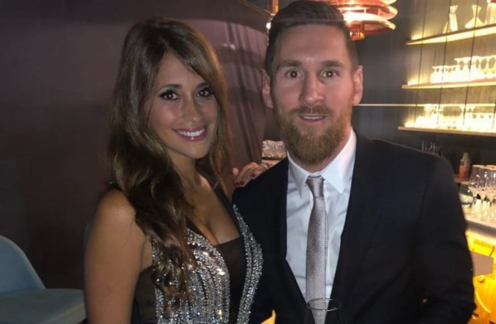 Súper elegantes: Lionel Messi y su familia fueron al bautismo de los hijos de Cesc Fábregas