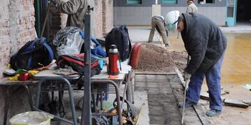 Infraestructura reparará más de 50 escuelas en la zona Sur de la provincia