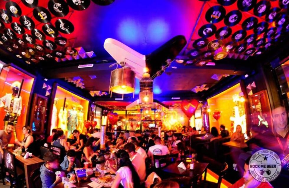 Rock me Beer presenta "Volver al futuro" en Carlos Paz