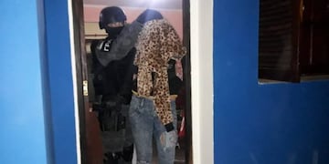 Un perro de la FPA permitió hallar drogas ocultas en una caja de pañales en una casa de Río Tercero\u002E