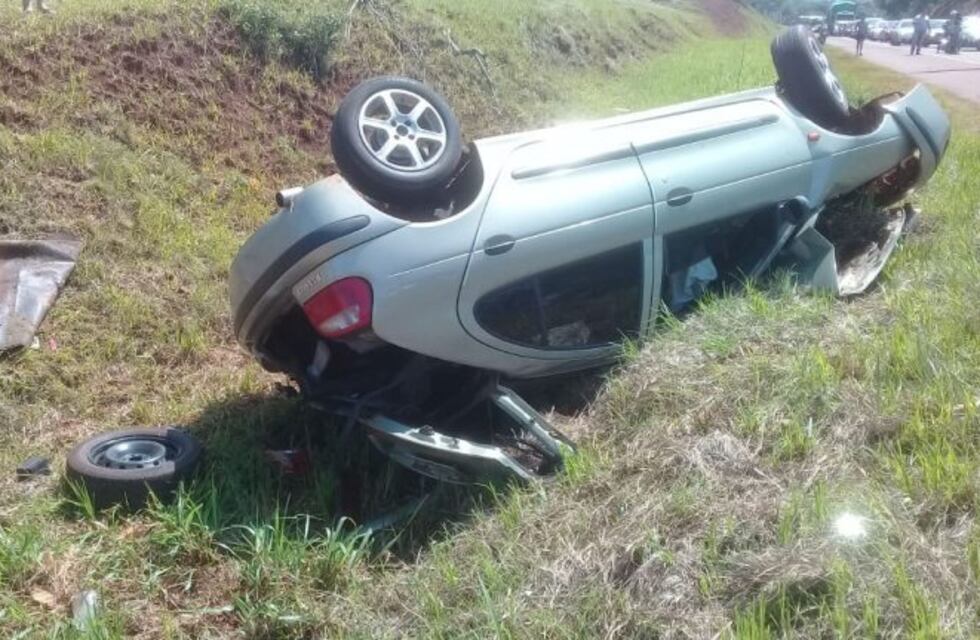 Aristobulo del Valle: el despiste de un vehículo dejó un lesionado