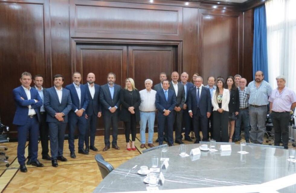 La Gobernadora llamó a todos , para lograr este acuerdo que cuida el trabajo