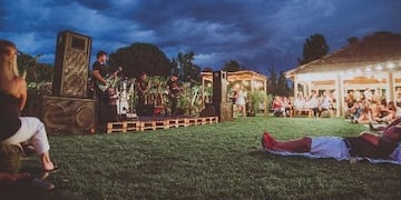 Evento de vinos al atardecer\u002E