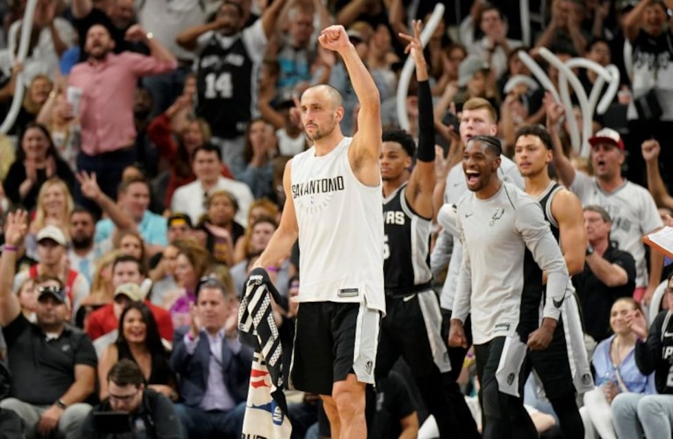 Ginóbili la rompió de nuevo y le dio el triunfo a los Spurs