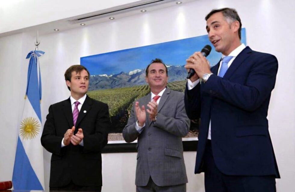 Imputan a ex ministros de Pérez por enriquecimiento ilícito