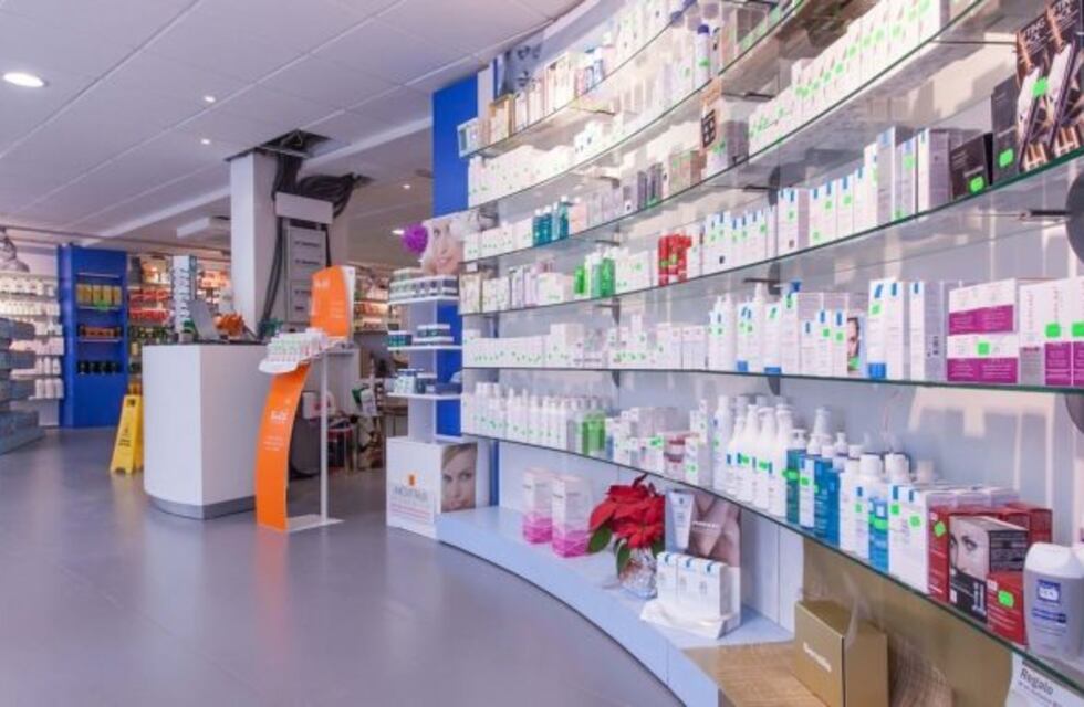 Hospitales y centros de salud tendrán técnicos en farmacia