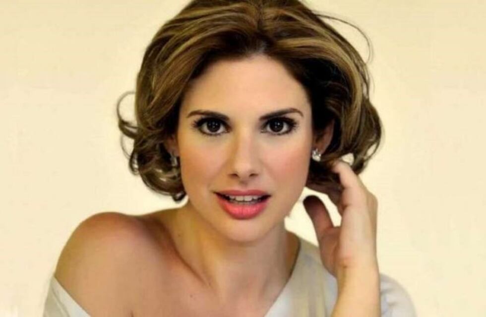 Alessandra Rampolla se mostró practicando yoga con un accesorio que le sumó sensualidad