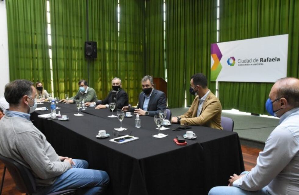 El ministro Sukerman vino a Rafaela para impulsar el "blanqueo" del trabajo en la construcción