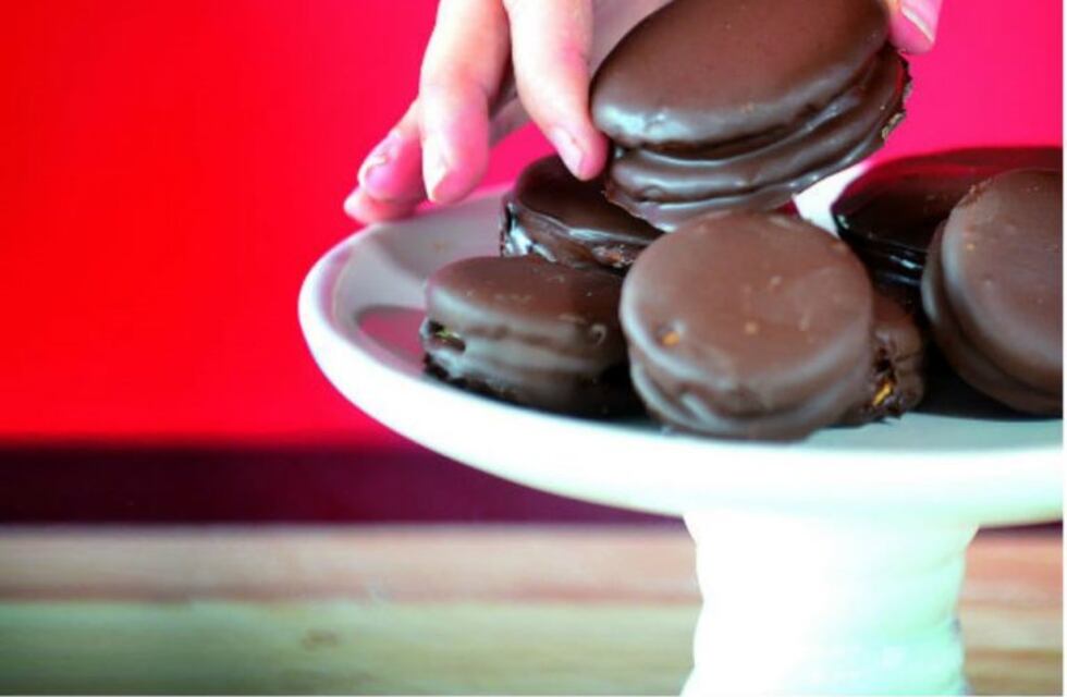 Los chicos eligen alfajores y galletitas para comer en los recreos